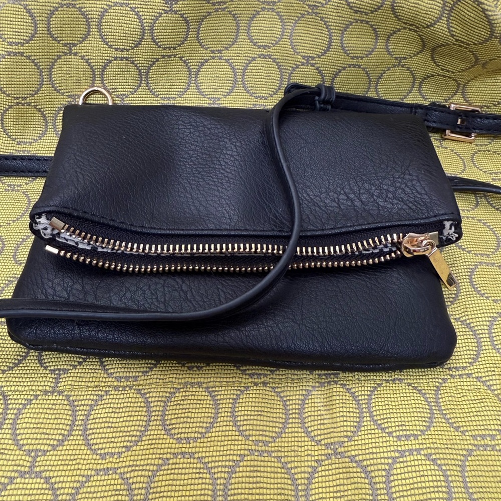 Sole society convertible belt bag.